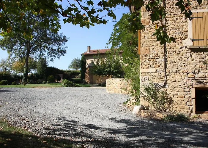 Alojamento de Acomodação e Pequeno-almoço Le Vallon Des Ronzieres 3*